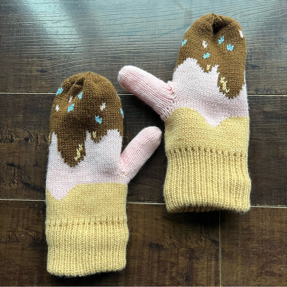 Ice Cream Print Mittens!